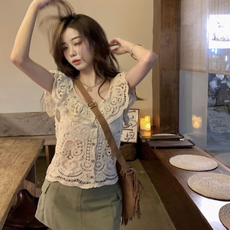小姨麻小个子短款无袖上衣小香风荷叶边V领镂空钩花蕾丝背心女