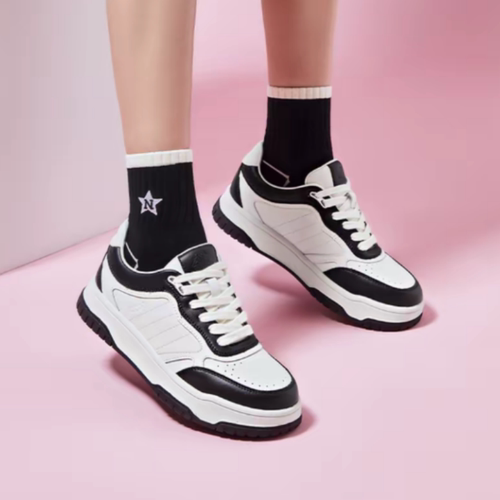 【正品】女款休闲百搭防滑耐磨低帮板鞋 K0E25CC70J-012A