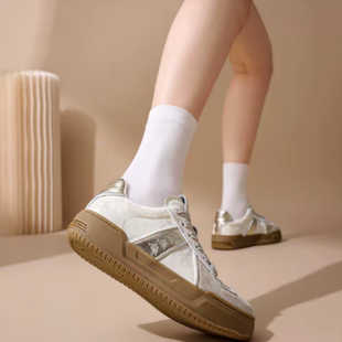 【正品】女款柔软鞋面轻松脚感防滑低帮板鞋K0E45CC43J-012