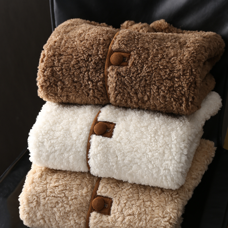 淘么淘 一衣两穿 双面麂皮绒仿羊羔毛保暖立领毛绒厚外套女冬新款