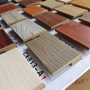 厂家直销木质地脚线复合踢脚线强化踢脚板MDF墙角线密度板基材7cm