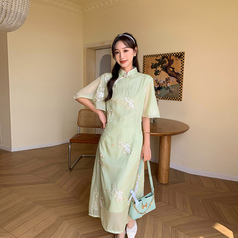 五季家大码女装2023年新款夏装新中式典雅花朵刺绣别致短袖旗袍裙使用感如何?