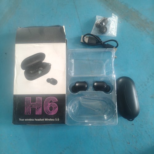 H6耳机不包好坏，款式颜色随机发
