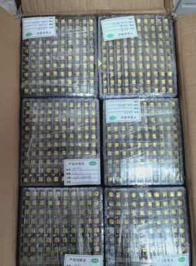 修耳机用的。聚合物电池400909。
