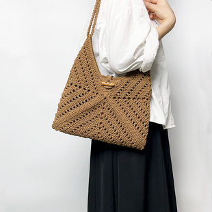 Mcroche魔织手工钩织美拉德三角包diy编织材料包自制礼物送教程