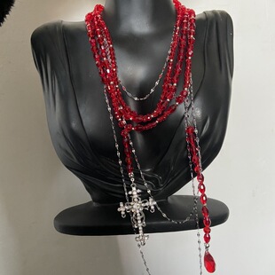 哥特风吸血鬼设计感复古红色串珠十字架项链多层流苏链条颈链配饰