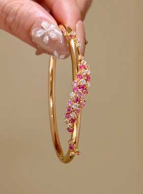 桃花手镯甜美精致时尚少女心手镯