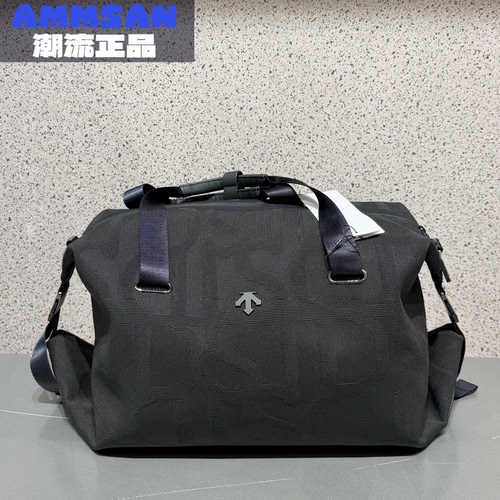 迪桑特DESCENTE女款运动健身大容量斜挎包单肩包拎包D5132TTB01