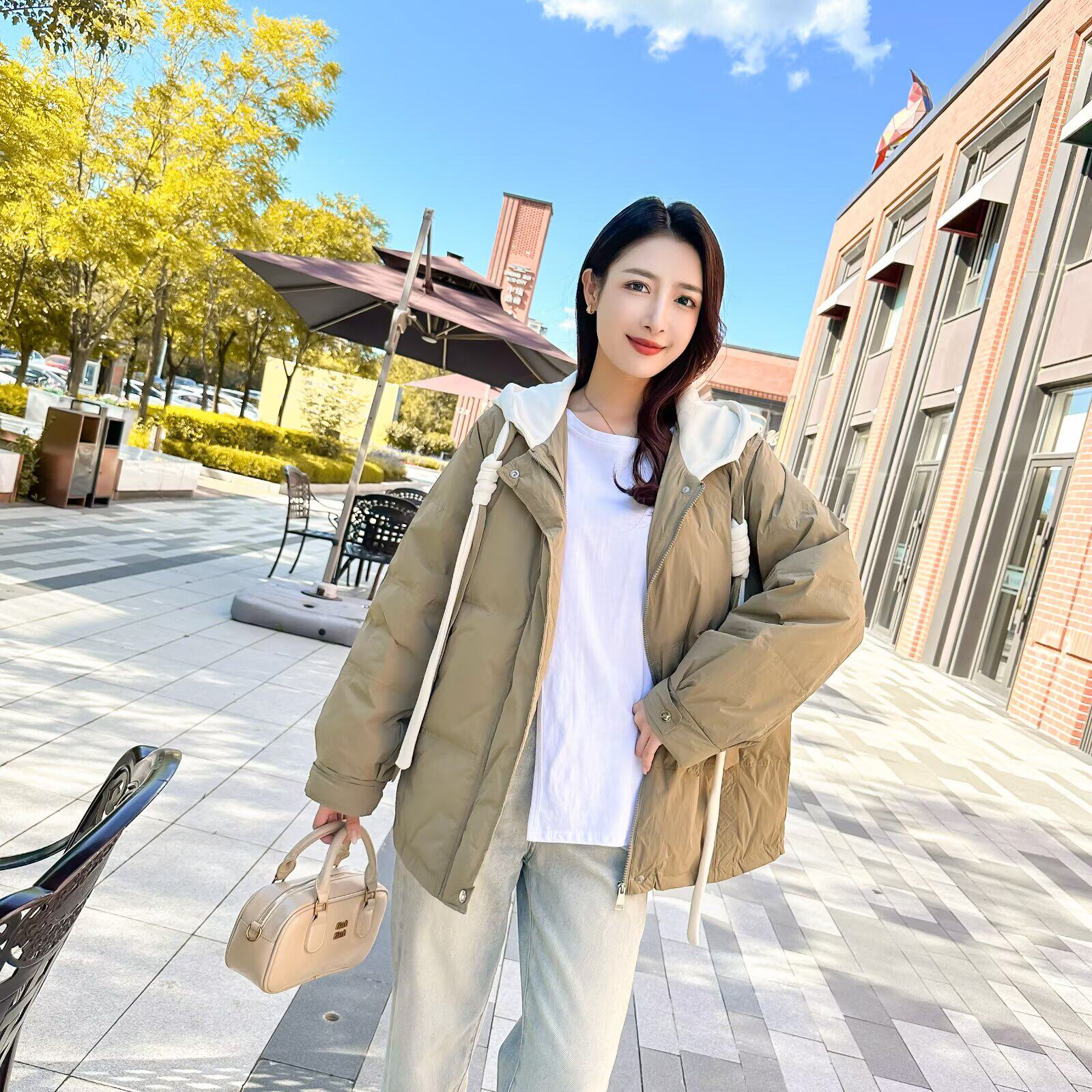 大码韩版宽松连帽拼色羽绒服