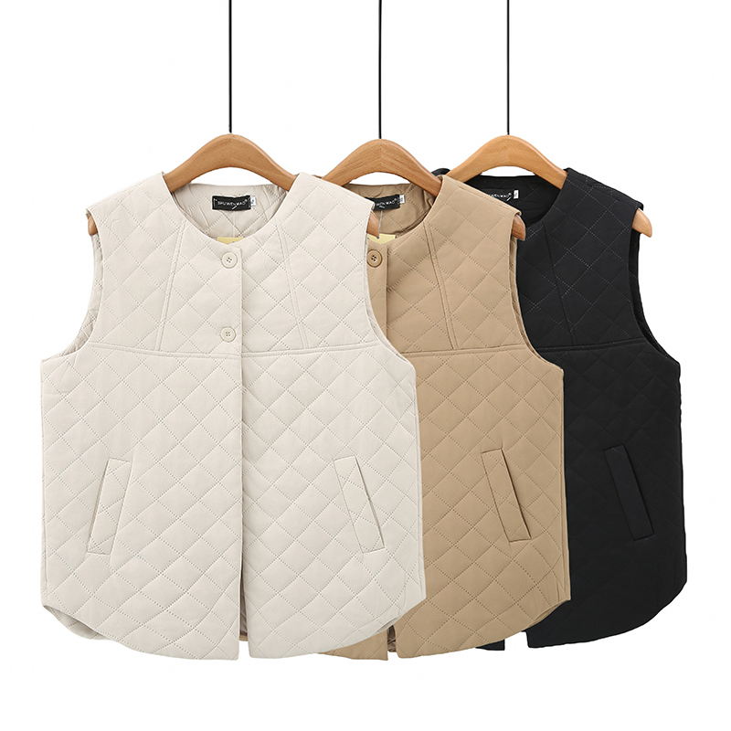 大码纽扣韩版常规圆领菱格马夹