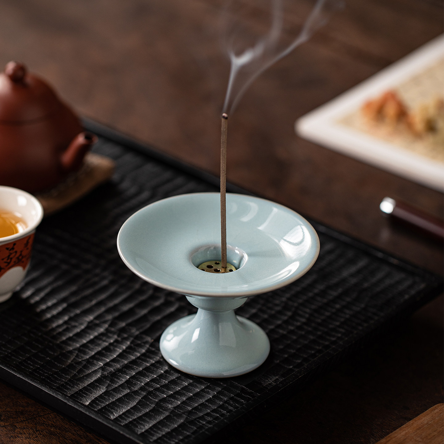 新中式陶瓷开片冰裂高脚线香托图片