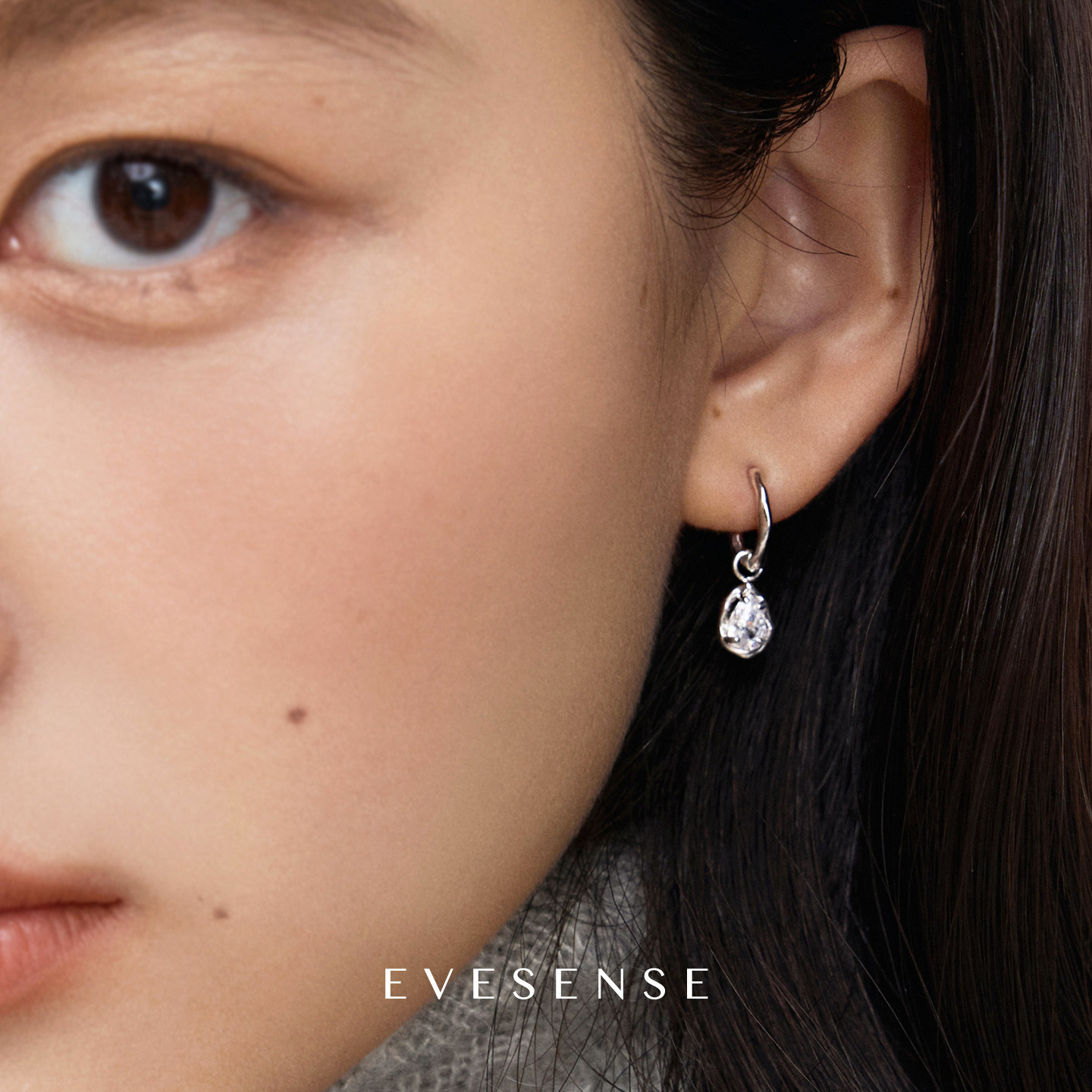 EVESENSE克拉系列镶钻水滴耳圈精致高级感银色闪钻小众设计感耳坠,饰品/流行首饰/时尚饰品新,耳环,淘宝优惠券,粉丝福利购,淘宝优惠卷