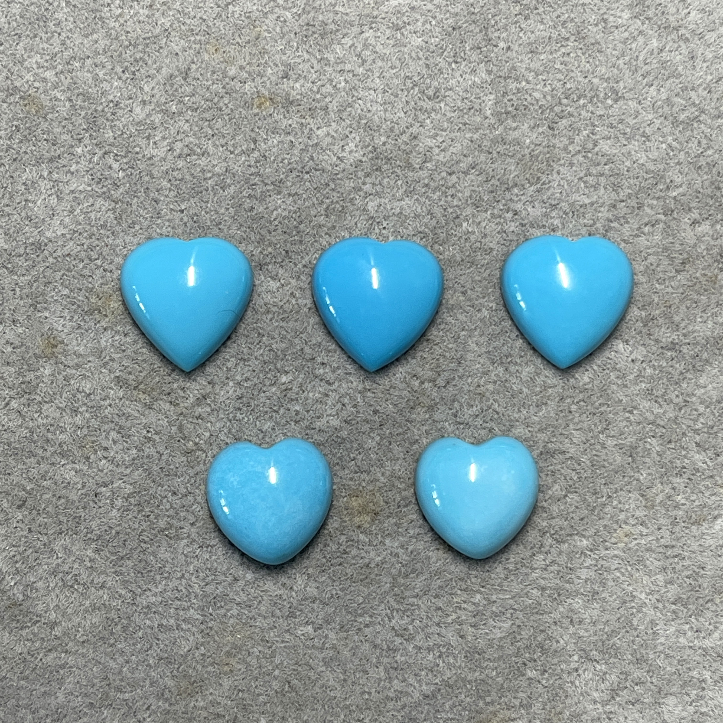 15mm纯原矿心形裸石定制