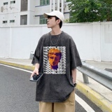 灰色