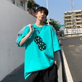 湖绿色