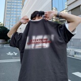 深灰色