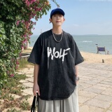 黑色