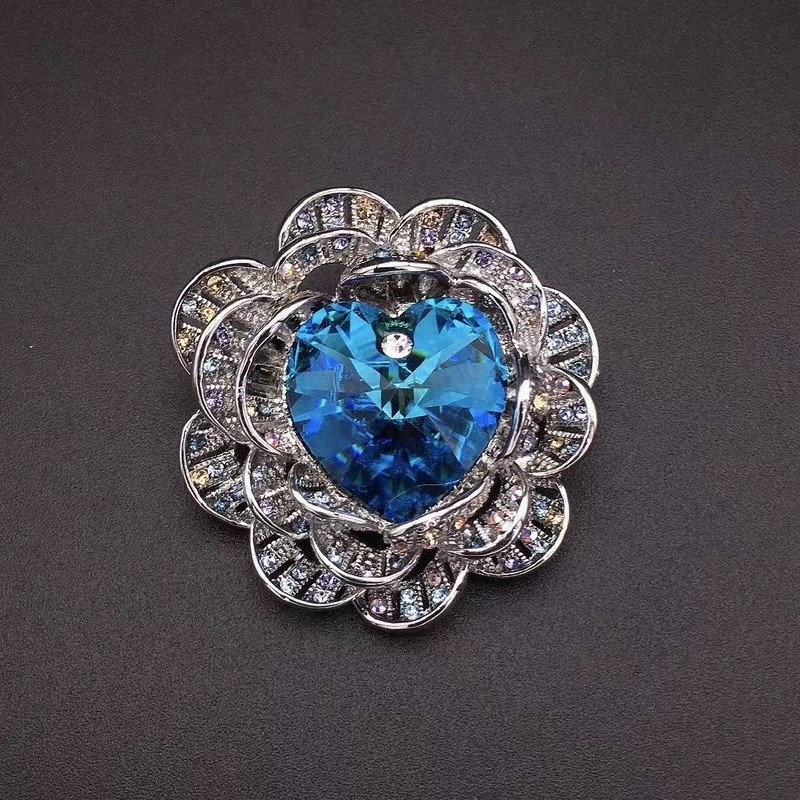 爱心水晶高档胸针男气质奢华花朵胸花西装别针配饰女送妈妈礼物