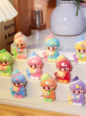 跨境萌粒可爱植绒小男孩抱抱枕桌面装饰小摆件夜市摆摊小商品