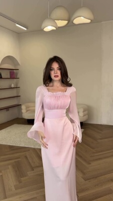 性感包臀纯色喇叭袖方领连衣裙