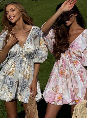 印花V领泡泡袖系带连衣裙 Printed bubble sleeve lace up dress