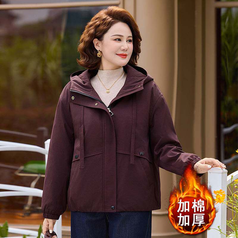 专柜官方妈妈秋装显年轻休闲款连帽外套中老年女装秋冬加棉加厚时
