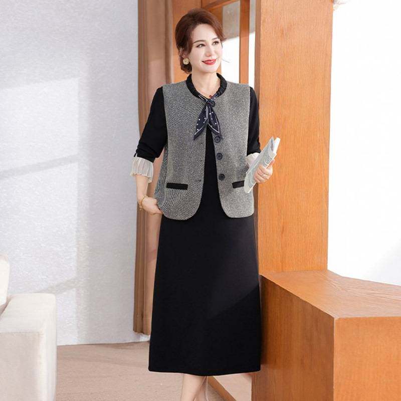 专柜品牌中年妈妈春装连衣裙两件套中老年女装贵夫人气质风衣洋气