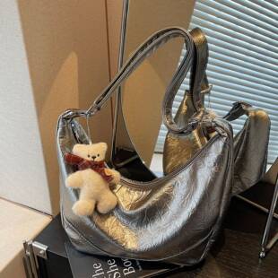 专柜品牌大容量包包女式2026新款超火百搭通勤斜挎包高级感轻奢小