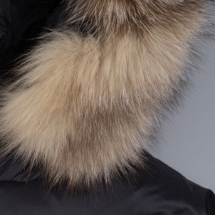 【老客入！大厂】3-5天发 女款 天花板狐狸毛领短款羽绒服 NG886