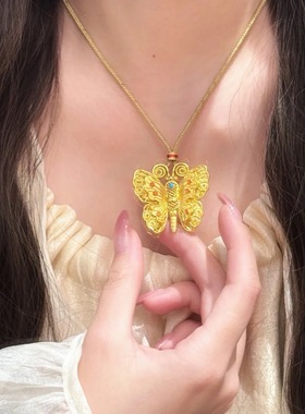 金包银点钻蝴蝶项链吊坠黄金色时尚高级复古配饰品送女友