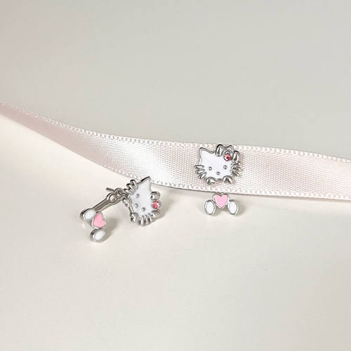 两戴喵!RINGRING商店耳钉女卡通小猫独特耳环甜美可爱耳饰后挂式