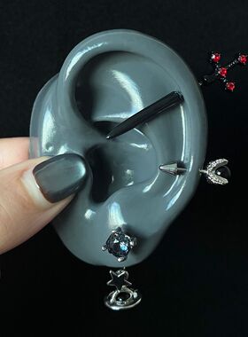 圣剑契约 恶魔钉宝剑黑色耳钉酷帅女十字架耳骨钉耳轮钉