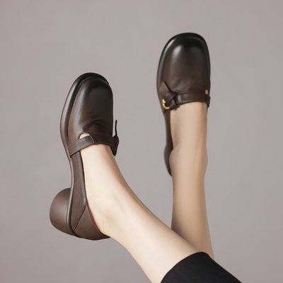 英伦风浅口中跟乐福鞋