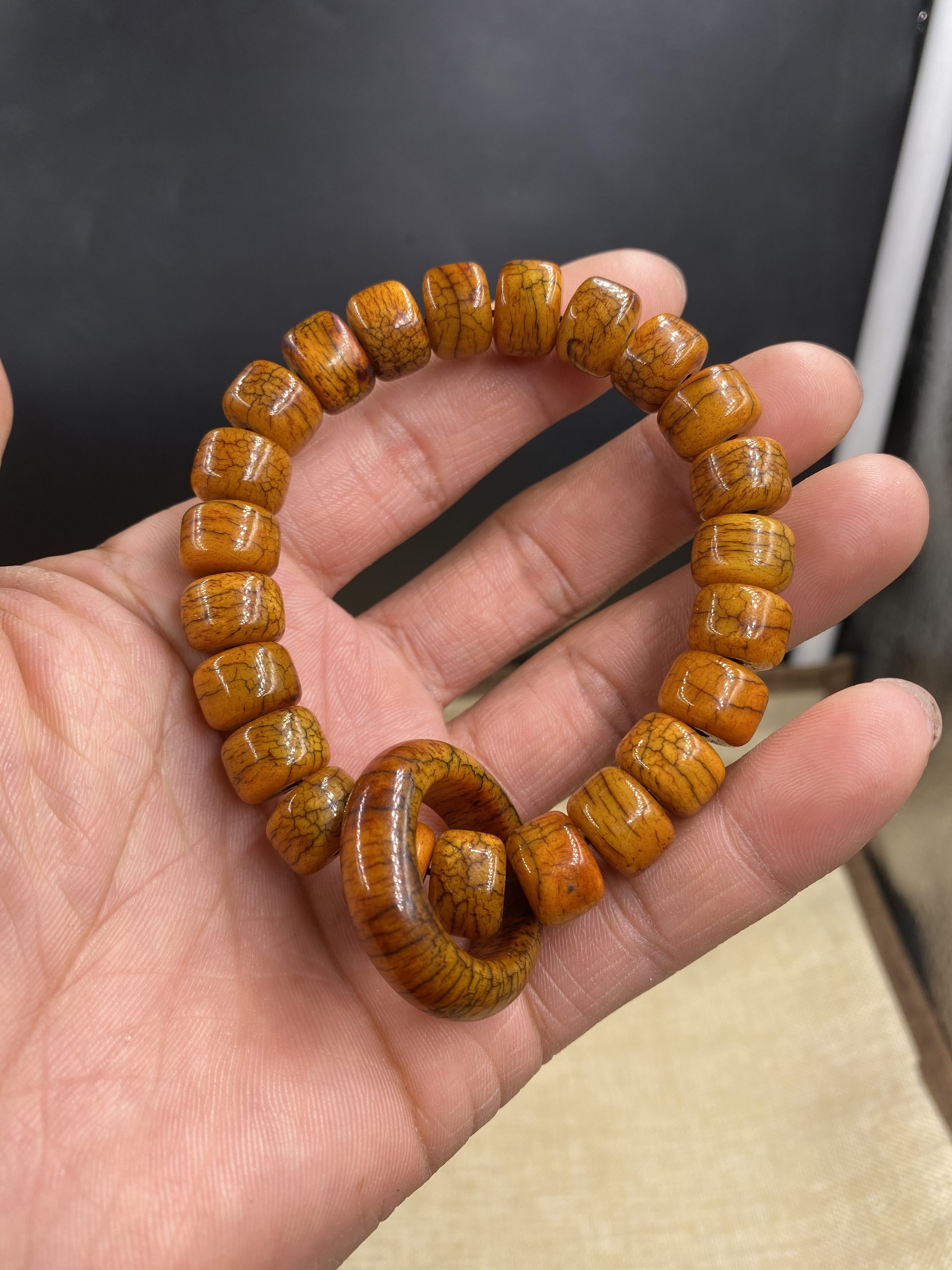 古玩收藏真品西藏风化玉润老料牦牛骨手串单圈灵骨嘎巴拉手串