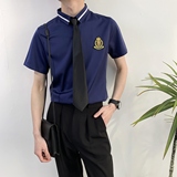 深蓝色