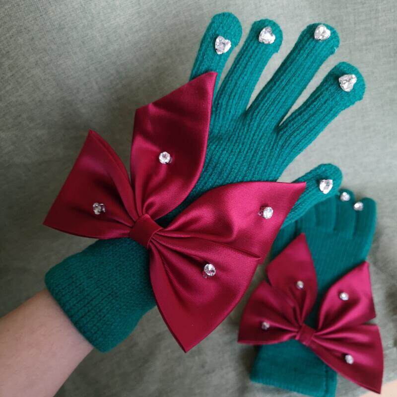 节日冬天保暖手套毛线针织女大蝴蝶结水钻个性撞色分指五指触屏