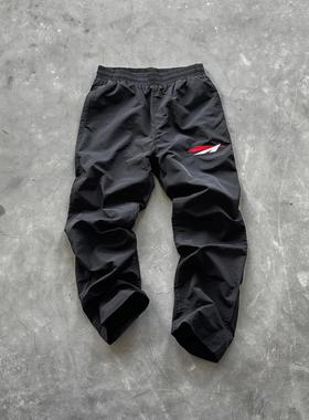 False Perception 白红刺绣Logo直筒休闲裤黑色