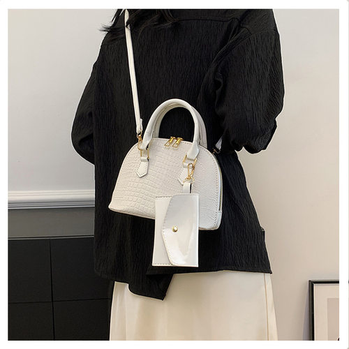 鳄鱼纹手提2024高级质感百搭贝壳