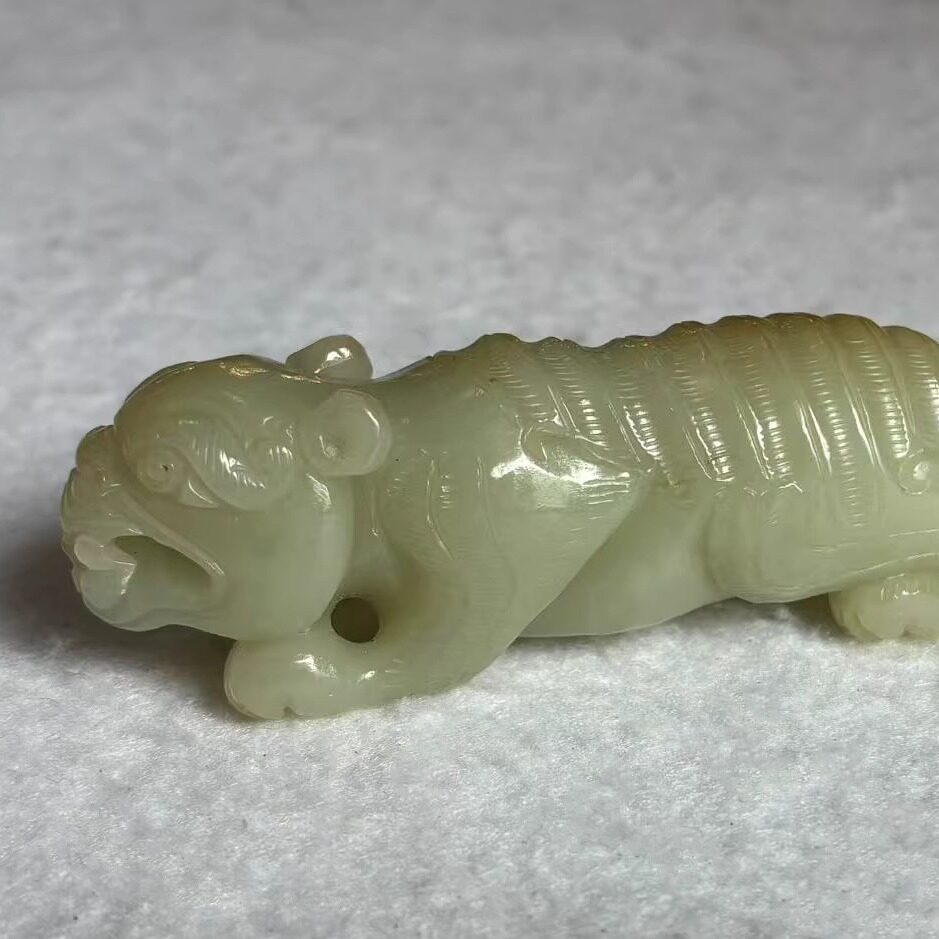 清代和田白玉手把件 长11厘米 重136克 藏品编号：15630426