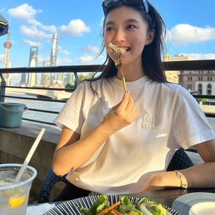 纯棉圆领短袖T恤女装2026夏季宽松简约百搭字母刺绣小白T显瘦上衣
