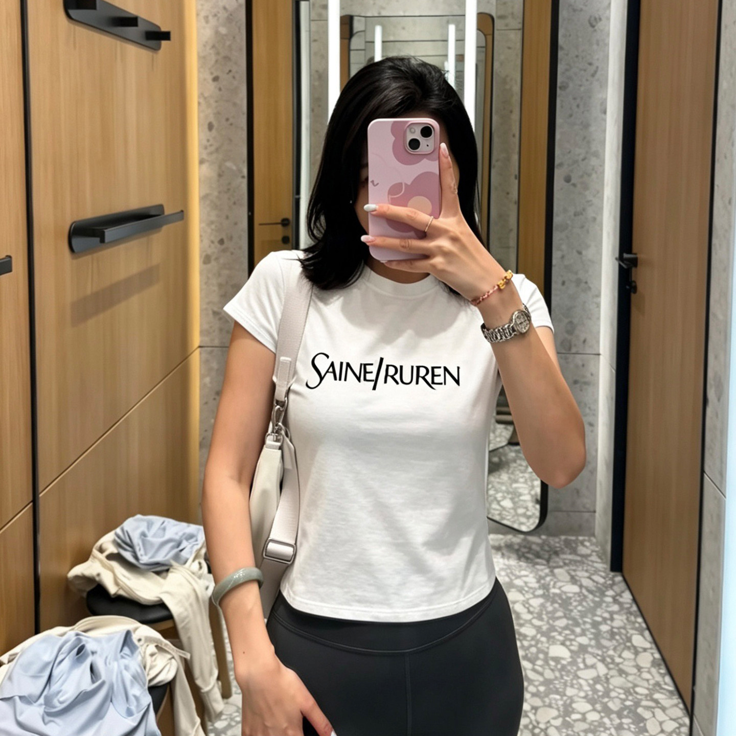 2026年夏季简约百搭Y字母植绒短袖T恤女宽松显瘦白色上衣休闲穿搭