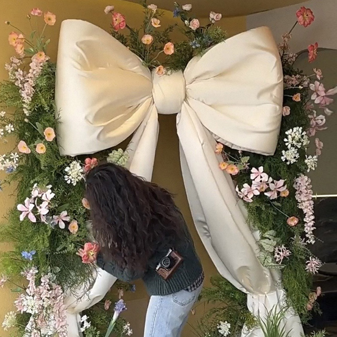 巨大型蝴蝶结装饰结婚房订婚礼拍摄生日网红派对打卡布景道具橱窗