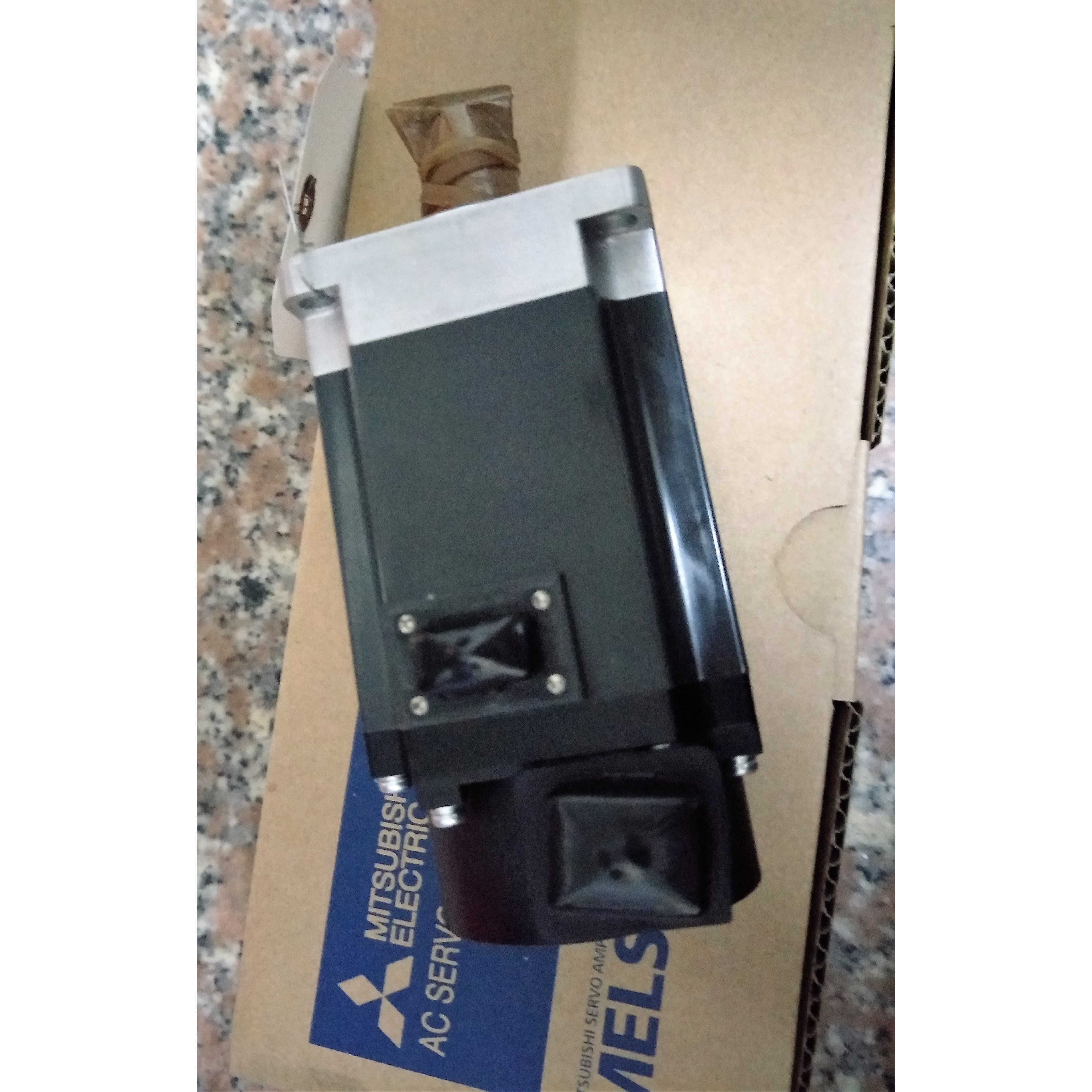 三菱伺服电机 HF-KN4J-S100