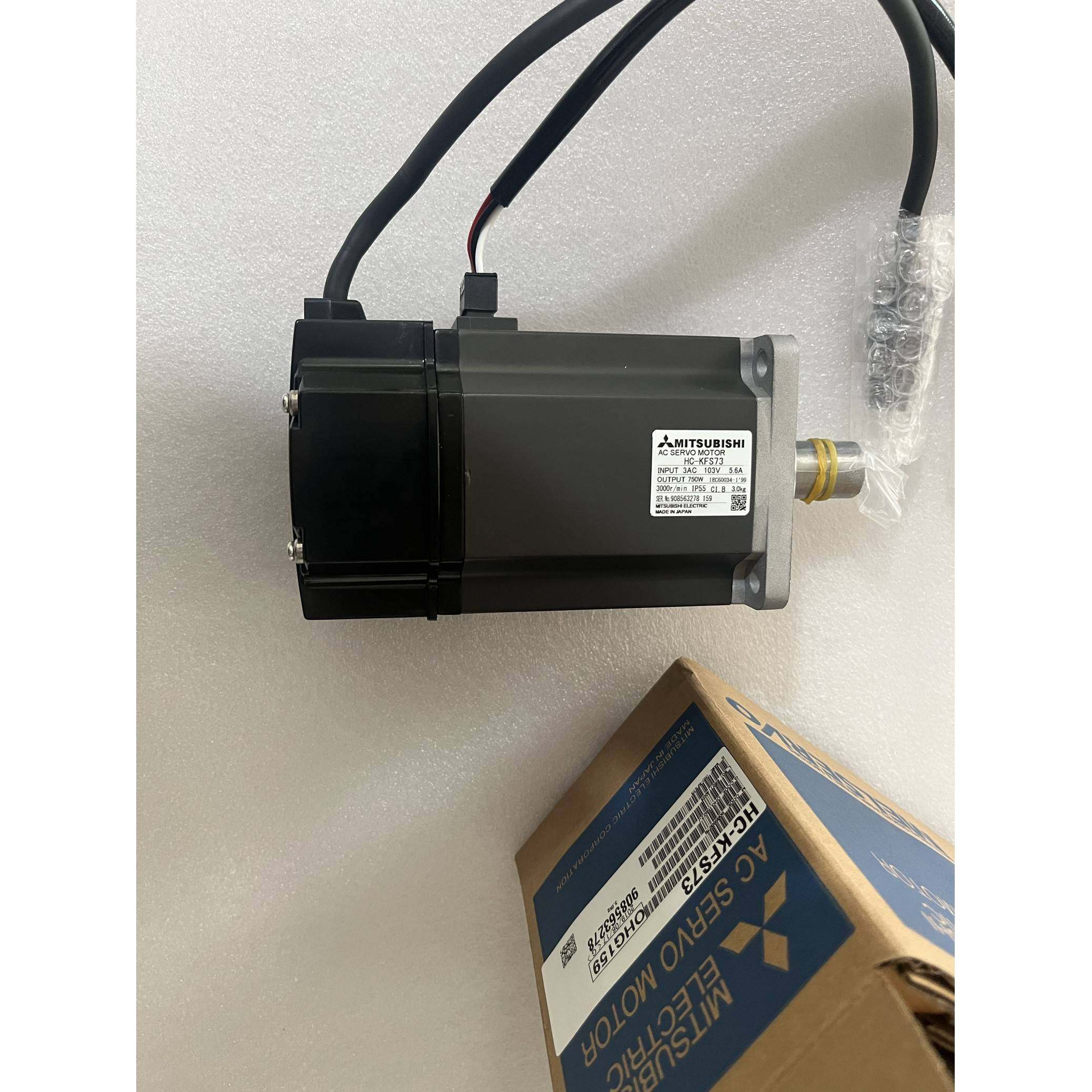 低价供应三菱伺服电机HC-KFS73包邮，质保一年，可开增票需议价
