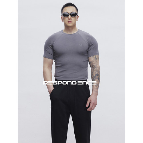 RESPONDENCE弹力纯色圆领短袖T恤