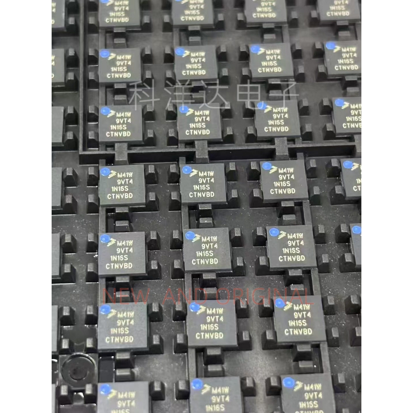 MKW41Z512VHT4     MKW41Z512VHT4R    M41W9VT4     QFN64 全新