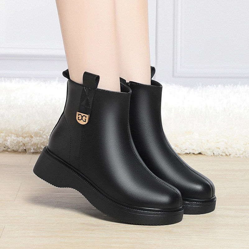 冬季真皮羊毛短靴女平底妈妈棉鞋中跟加绒中年棉皮鞋大码软底保暖