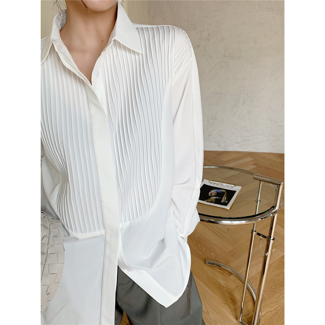 栗子moira   简约2023干净纯粹优雅气质塔克压褶工艺弧形摆白衬衫