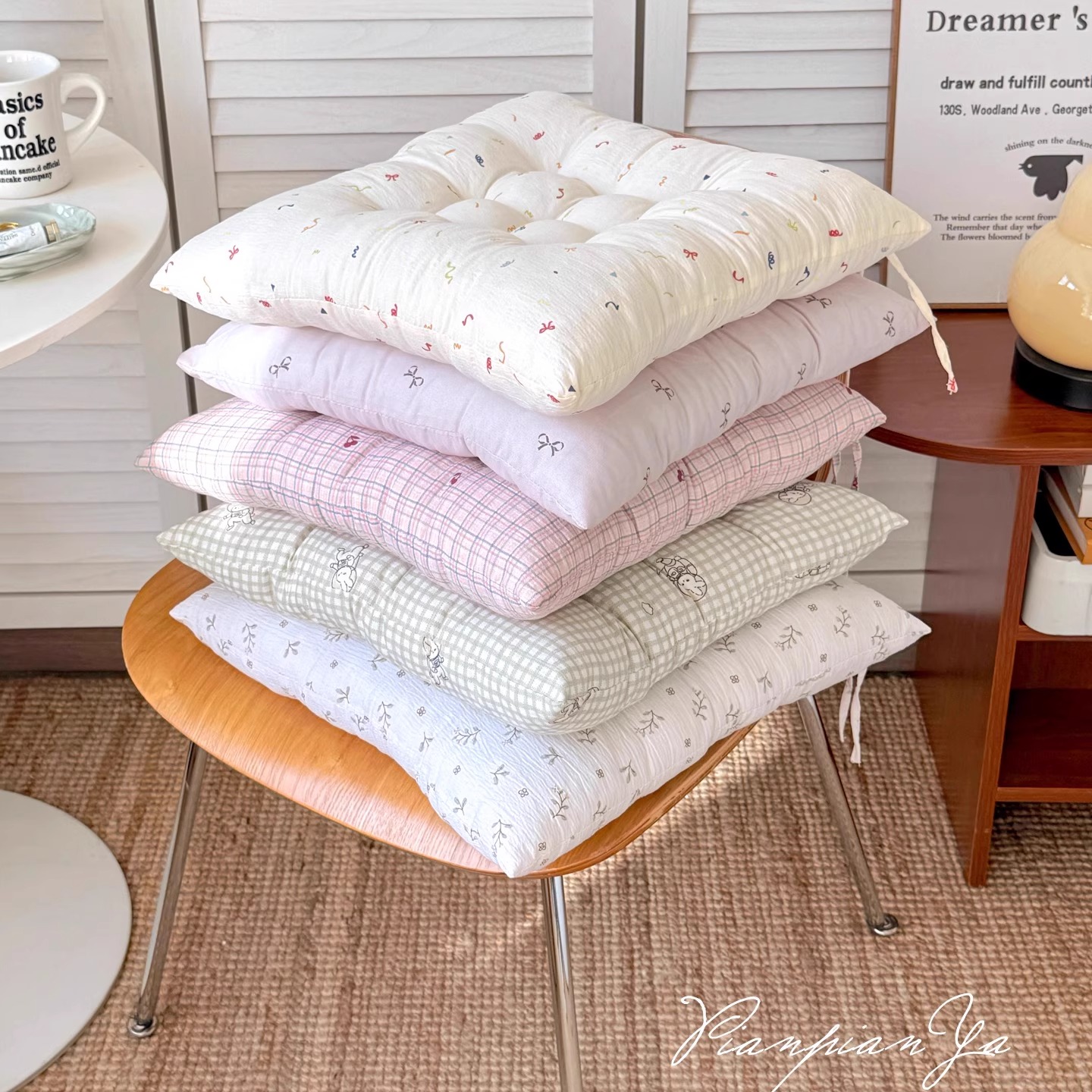 韩系田园风小碎花坐垫办公室学生宿舍教室久坐椅子垫柔软布艺屁垫