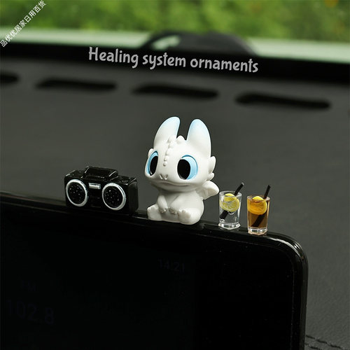 可爱黑白小飞龙车载中控台摆件